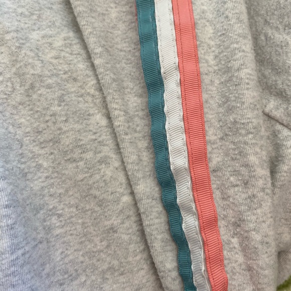 Women’s double hooded sweatshirt, size medium - Picture 3 of 5